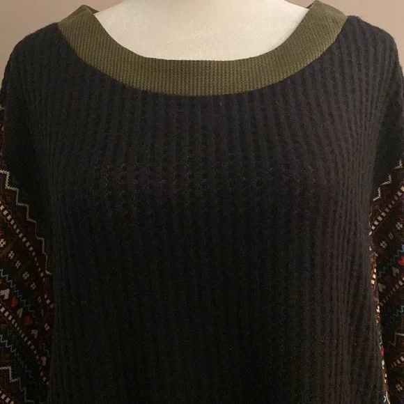 Umgee Waffle Knit Boho Print Top - Picture 5 of 11